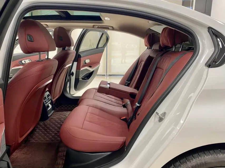 2025 BMW 3 Series 2.0T 245HP L4 8AT,autocango,china used car exporter,china ev exporter,chinese used car exporter,chinese used ev exporter