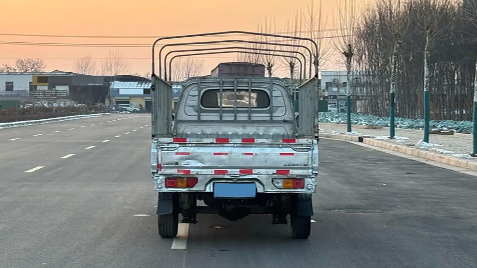 2021 WuLing RongGuang New Truck 1.8L 125HP L4 5MT,autocango,china used car exporter,china ev exporter,chinese used car exporter,chinese used ev exporter