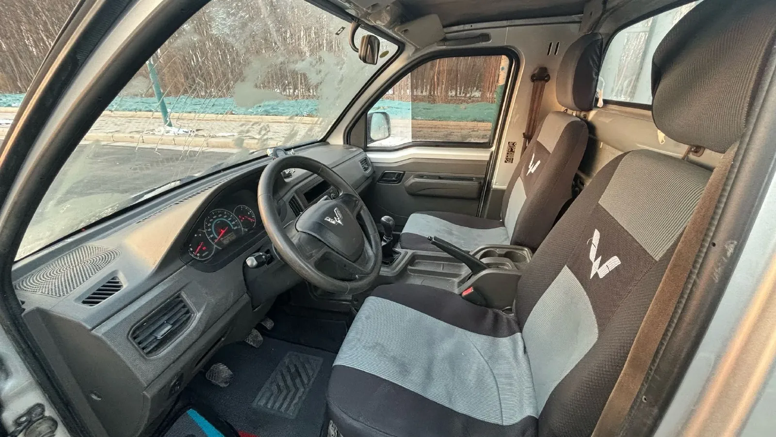 2021 WuLing RongGuang New Truck 1.8L 125HP L4 5MT,autocango,china used car exporter,china ev exporter,chinese used car exporter,chinese used ev exporter