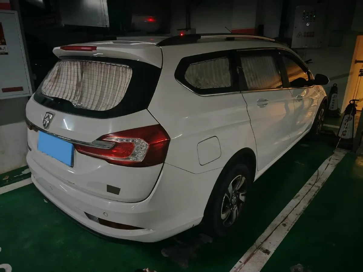 2017 BaoJun 310W 1.5L 112HP L4 6MT,autocango,china used car exporter,china ev exporter,chinese used car exporter,chinese used ev exporter