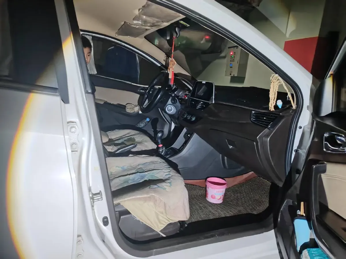 2017 BaoJun 310W 1.5L 112HP L4 6MT,autocango,china used car exporter,china ev exporter,chinese used car exporter,chinese used ev exporter