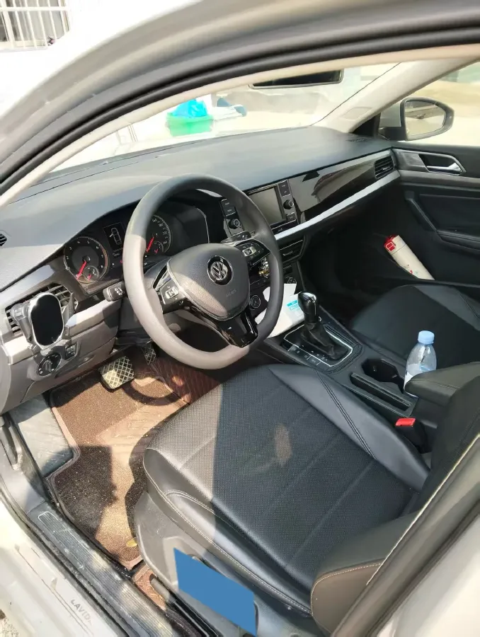 2018 Landwind XiaoYao 1.5T 163HP L4 CVT,autocango,china used car exporter,china ev exporter,chinese used car exporter,chinese used ev exporter