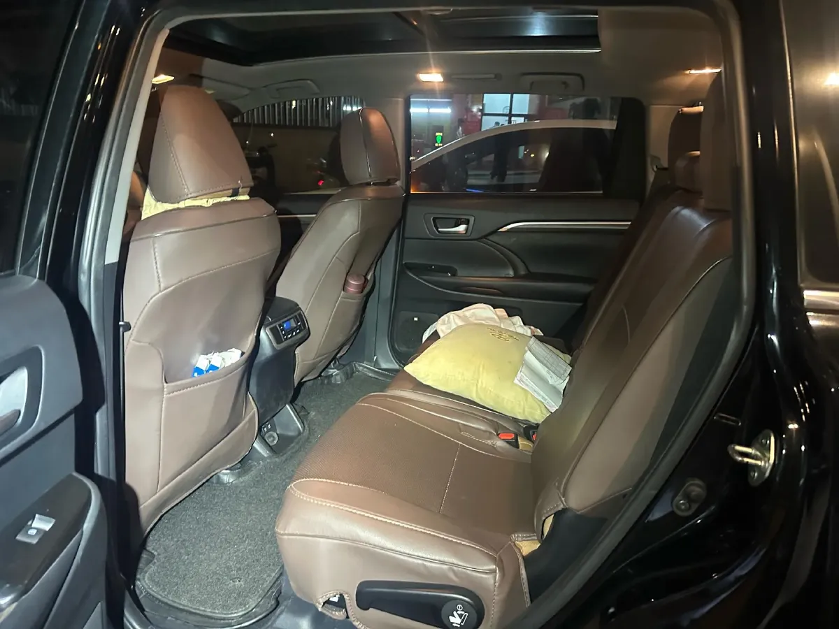 2019 HanTeng V7 1.5T 156HP L4 6AT,autocango,china used car exporter,china ev exporter,chinese used car exporter,chinese used ev exporter