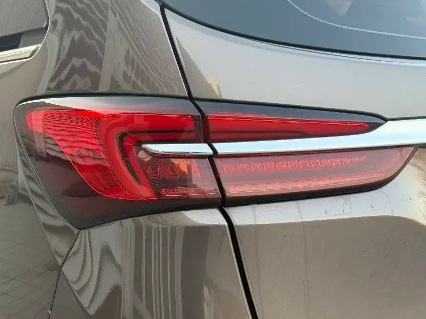 2023 Buick GL8 2.0T 237HP L4 9AT,autocango,china used car exporter,china ev exporter,chinese used car exporter,chinese used ev exporter