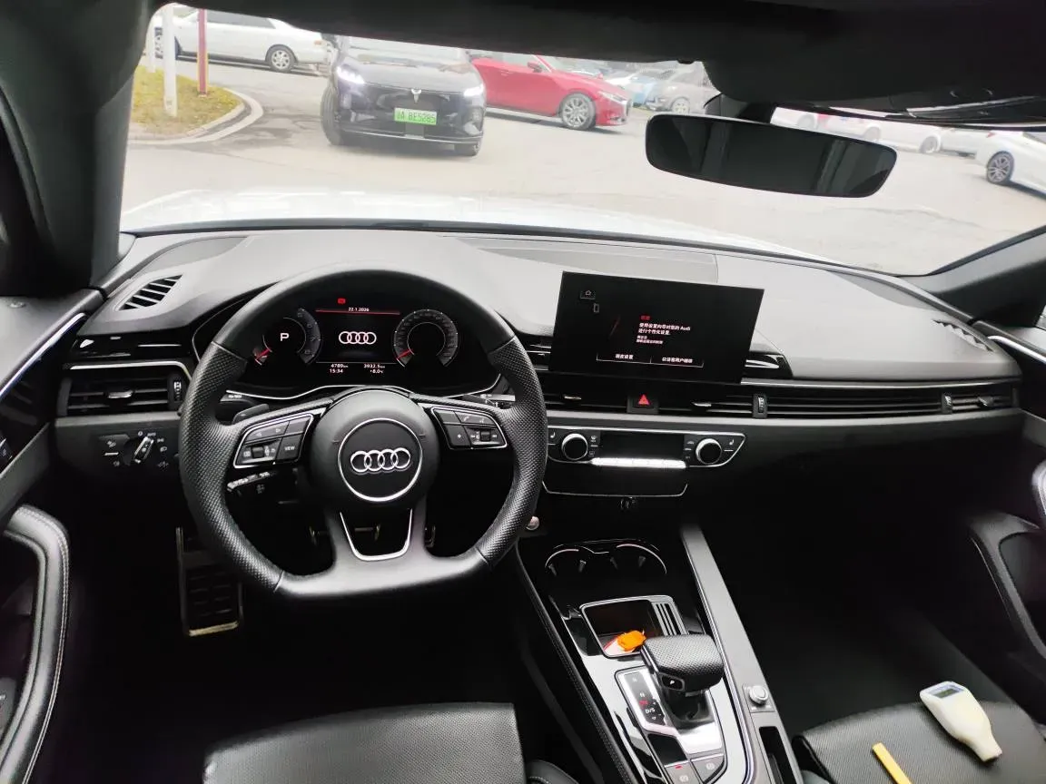 2024 Audi A4L 2.0T 190HP L4 7DCT,autocango,china used car exporter,china ev exporter,chinese used car exporter,chinese used ev exporter