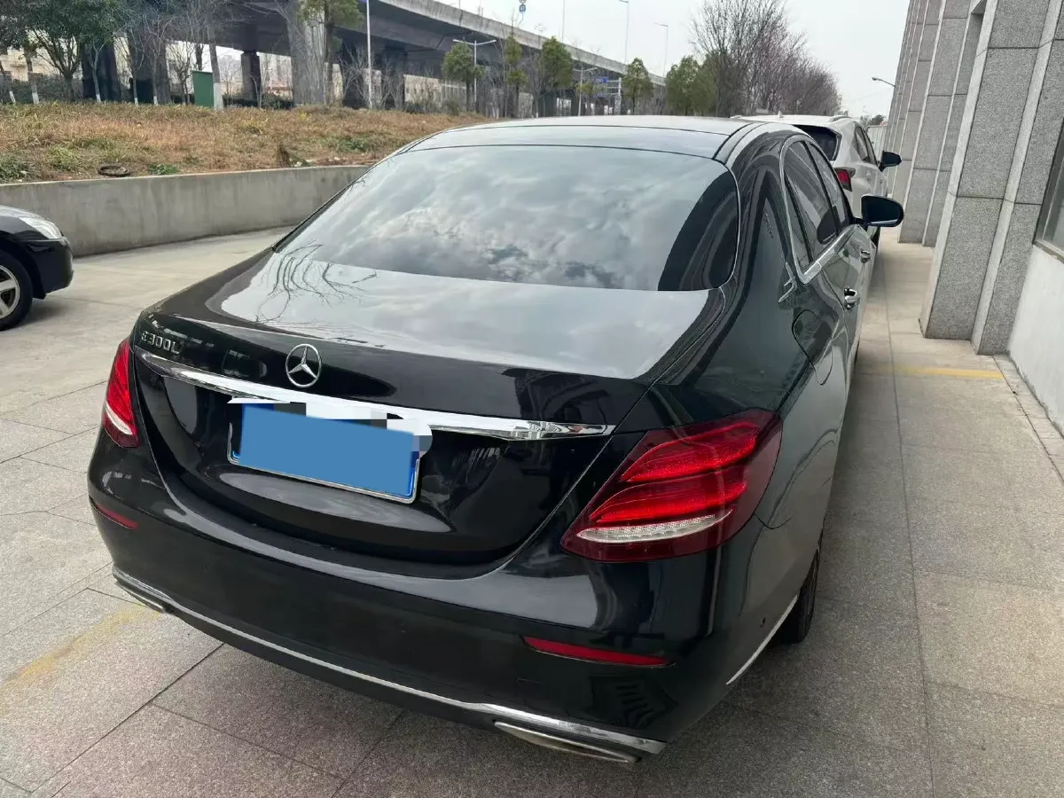 2020 Mercedes-Benz E Class 1.5T 184HP L4 9AT,autocango,china used car exporter,china ev exporter,chinese used car exporter,chinese used ev exporter