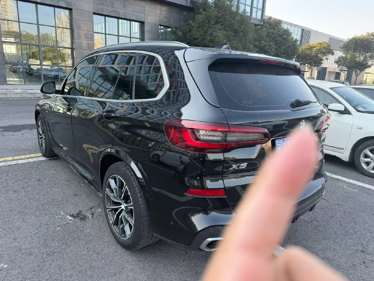 2021 BMW X5 2.0T 265HP L4 8AT,autocango,china used car exporter,china ev exporter,chinese used car exporter,chinese used ev exporter