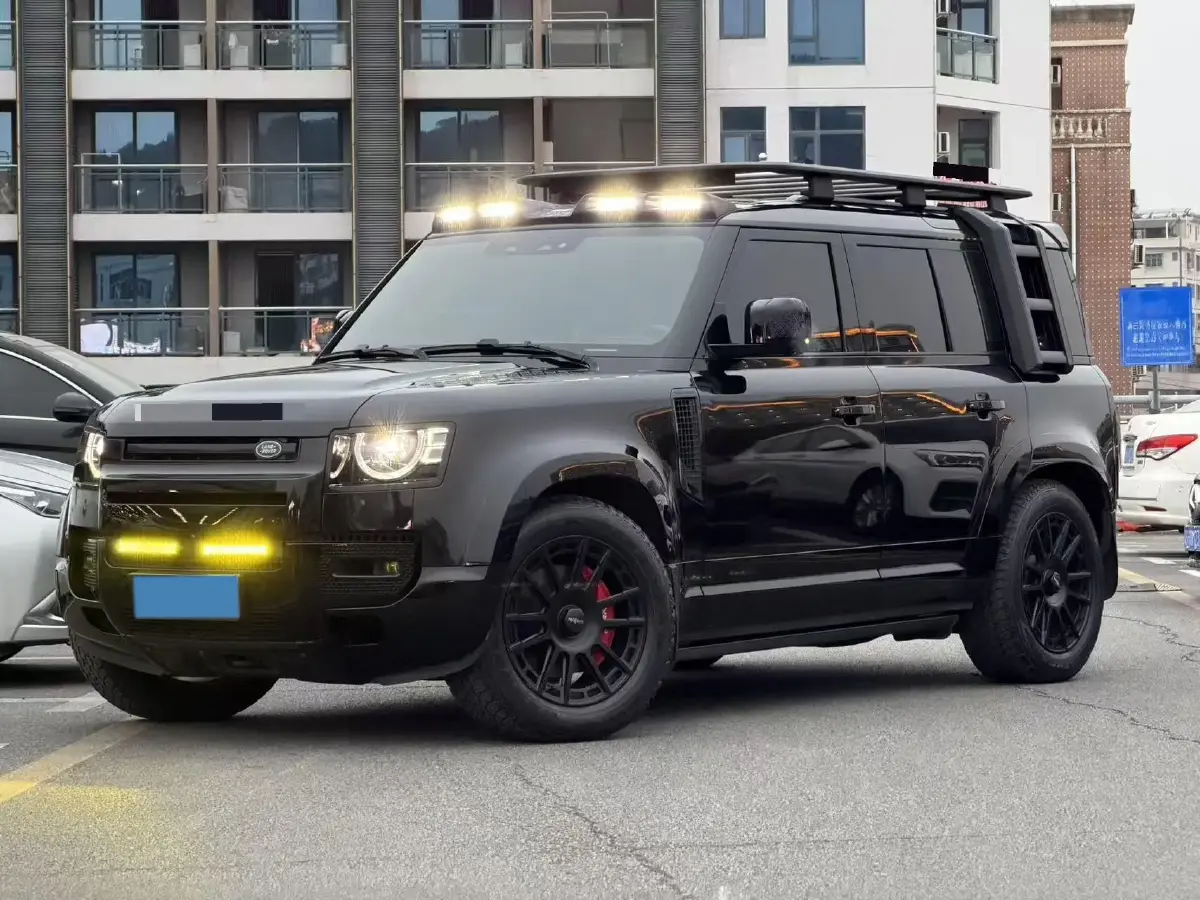 2023 Land Rover Defender 3.0T 400HP L6 8AT