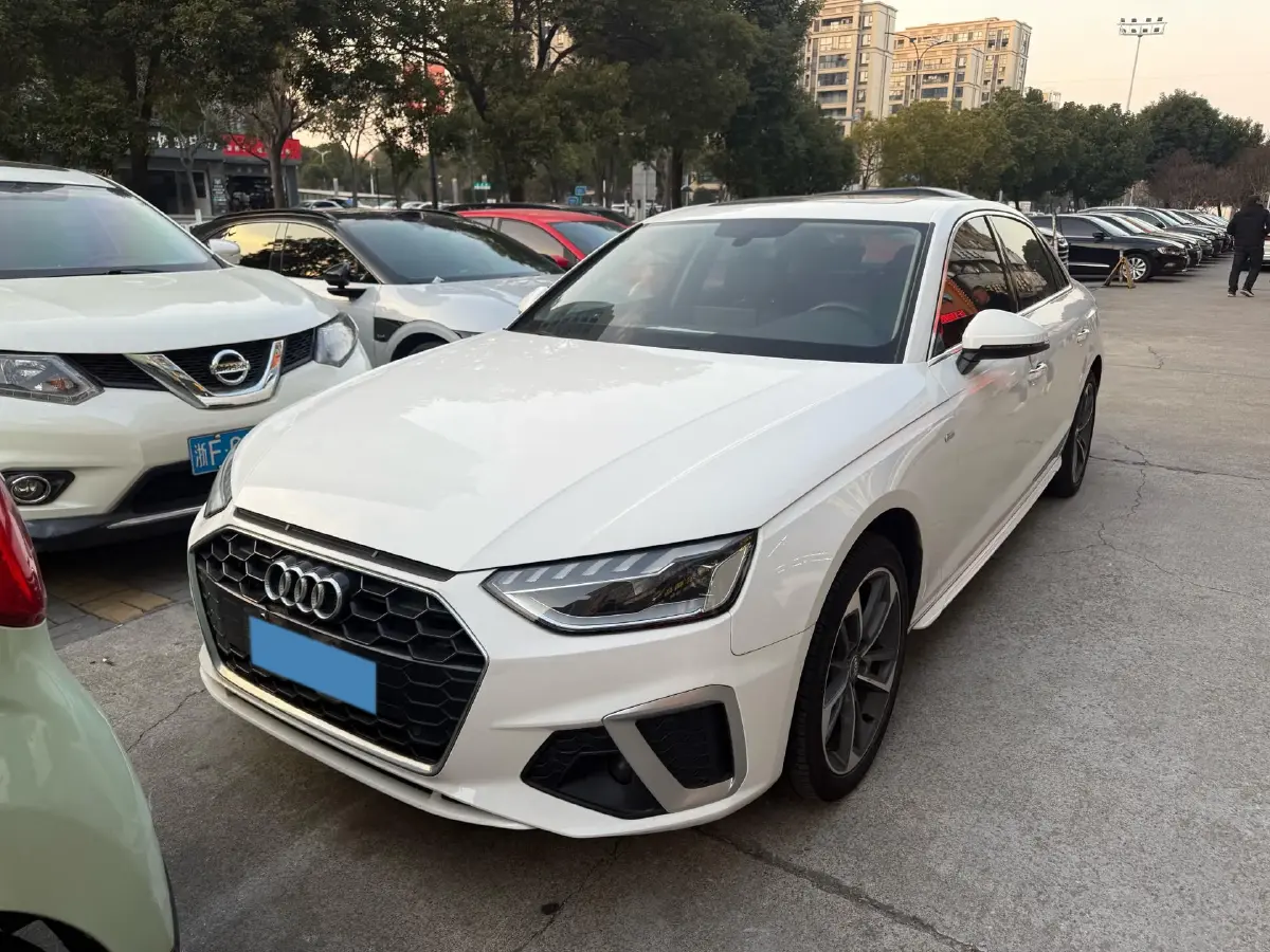 2020 Audi A4L 2.0T 190HP L4 7DCT