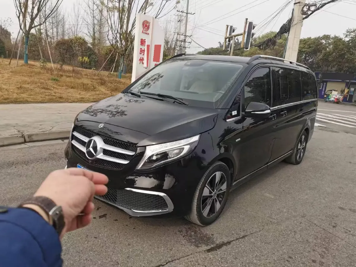 2021 Mercedes-Benz V Class 2.0T 211HP L4 9AT,autocango,china used car exporter,china ev exporter,chinese used car exporter,chinese used ev exporter