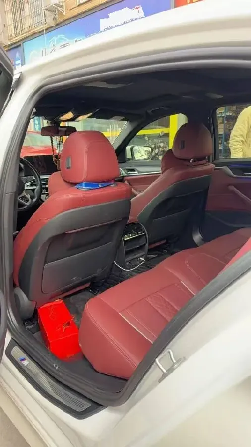 2022 BMW 5 Series 2.0T 252HP L4 8AT,autocango,china used car exporter,china ev exporter,chinese used car exporter,chinese used ev exporter