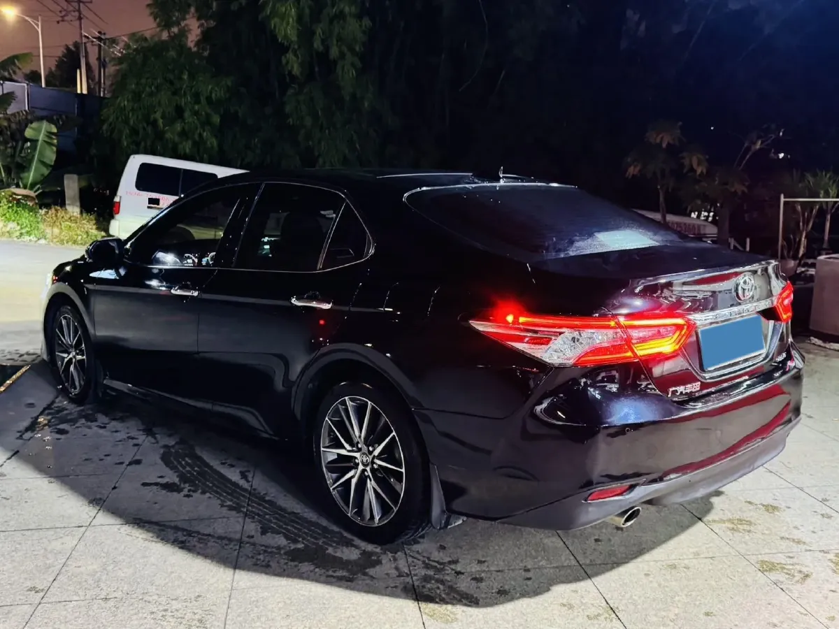 2021 Toyota Camry 2.5L 209HP L4 8AT,autocango,china used car exporter,china ev exporter,chinese used car exporter,chinese used ev exporter