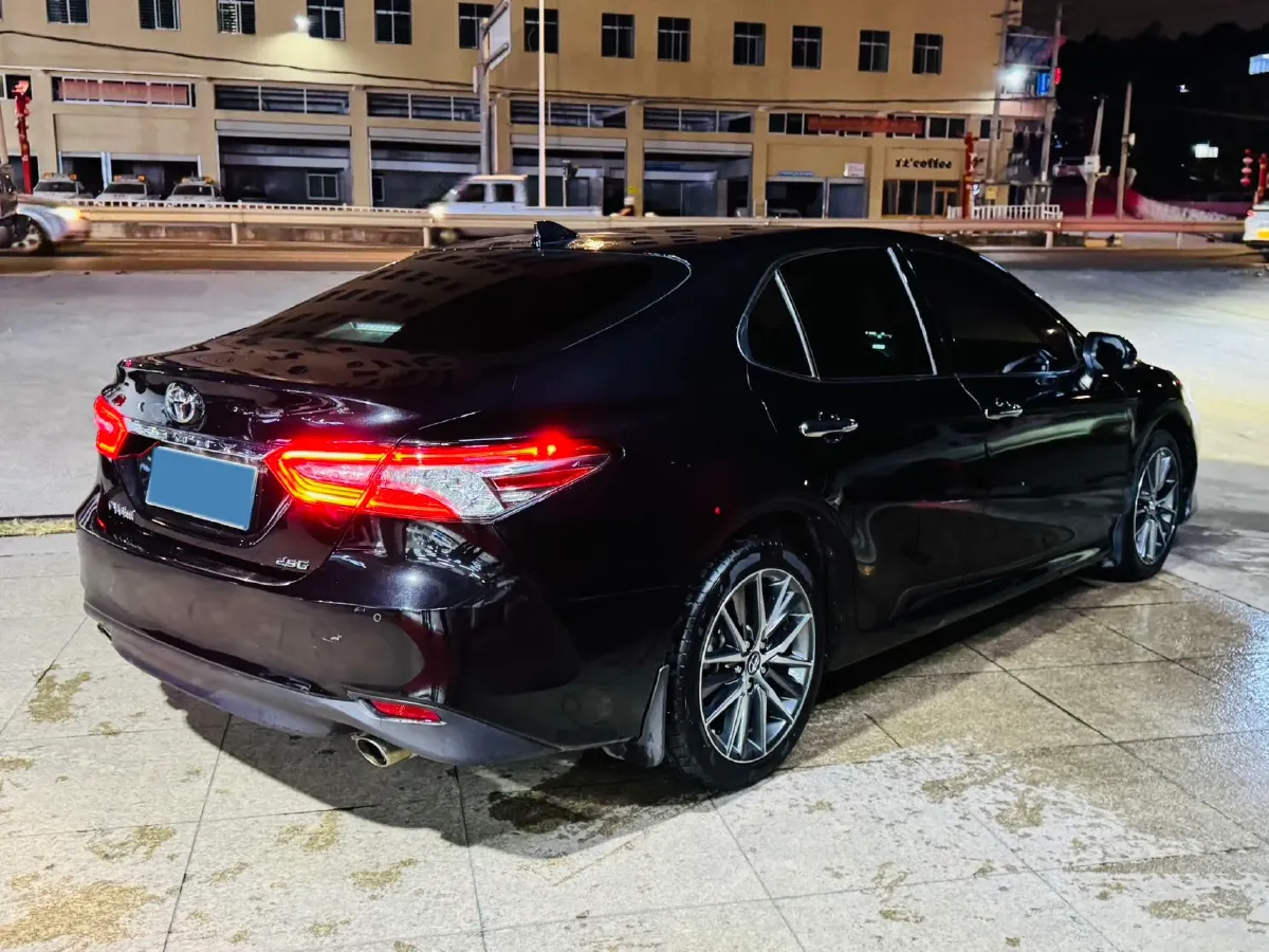 2021 Toyota Camry 2.5L 209HP L4 8AT,autocango,china used car exporter,china ev exporter,chinese used car exporter,chinese used ev exporter