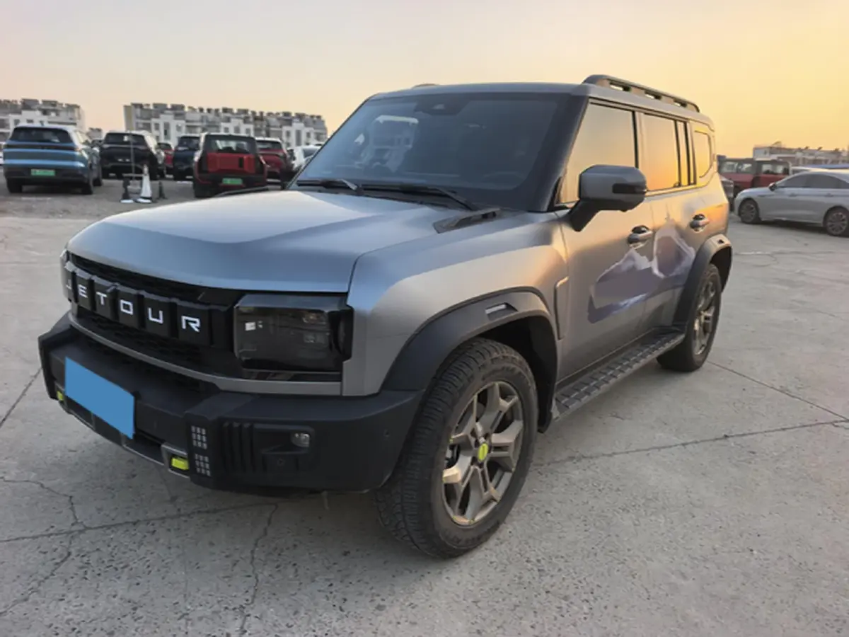 2023 Jetour Traveller 2.0T 254HP L4 8AT