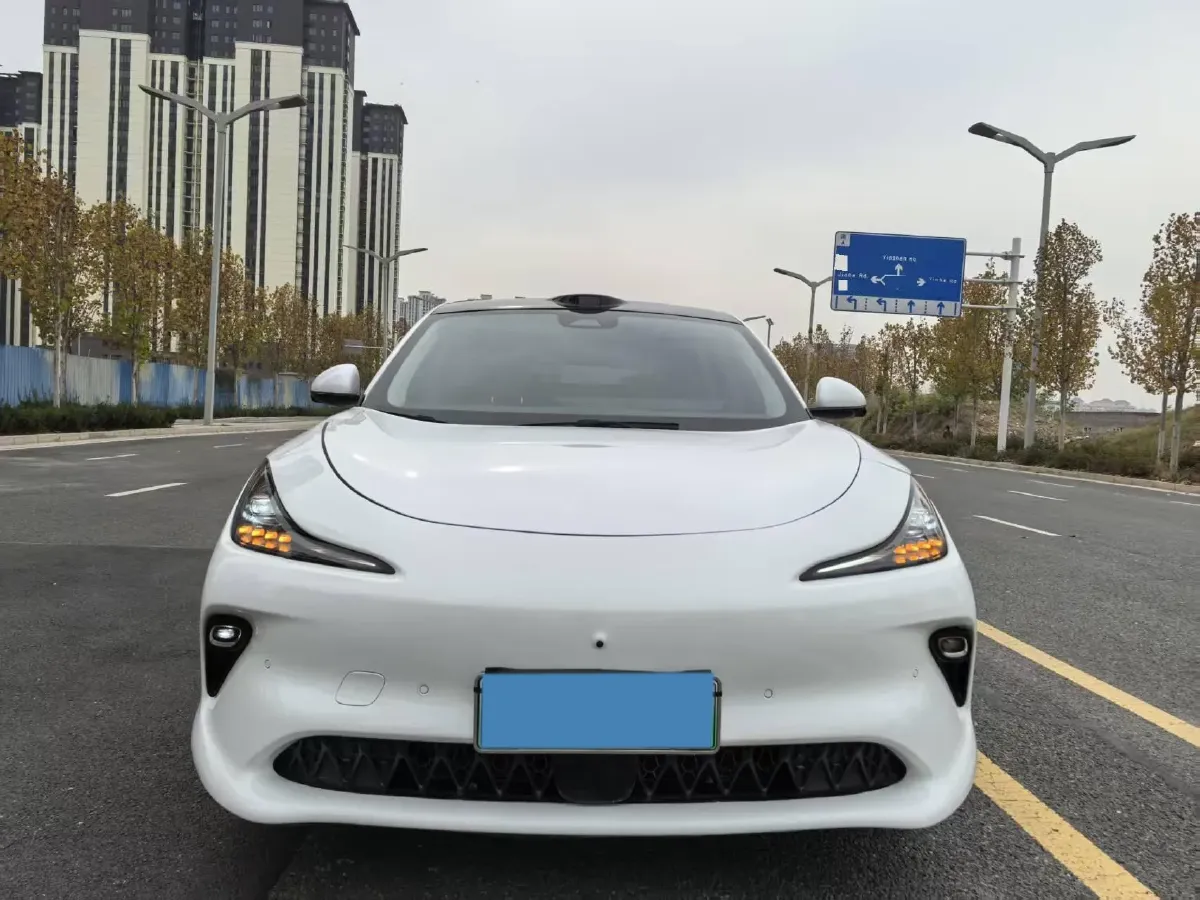 2025 IM LS6 BEV 75KWH,autocango,china used car exporter,china ev exporter,chinese used car exporter,chinese used ev exporter