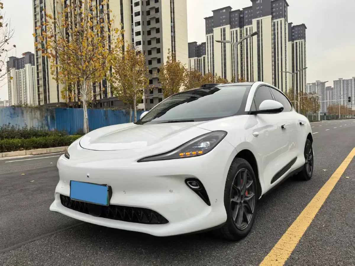 2025 IM LS6 BEV 75KWH