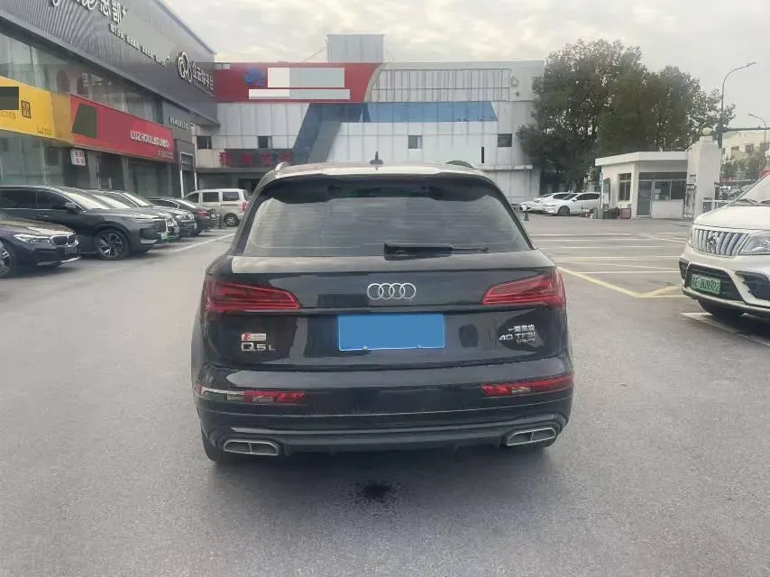 2022 Audi Q5L 2.0T 190HP L4 7DCT,autocango,china used car exporter,china ev exporter,chinese used car exporter,chinese used ev exporter