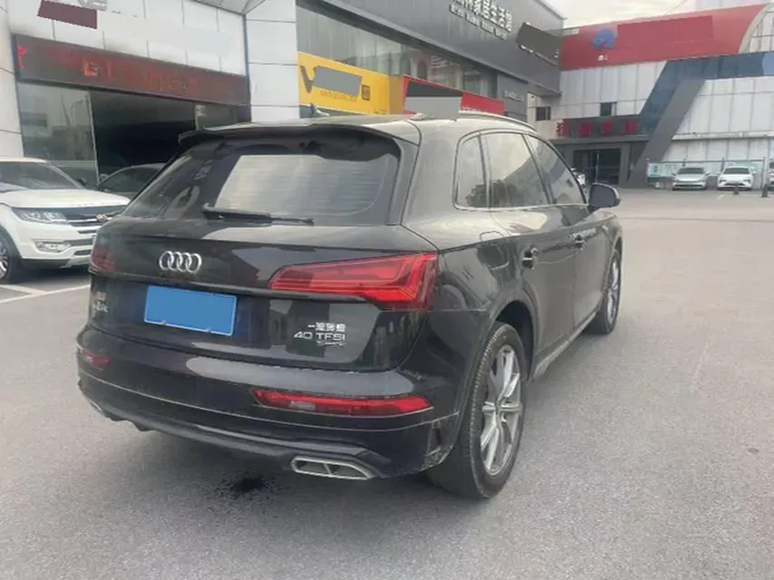 2022 Audi Q5L 2.0T 190HP L4 7DCT,autocango,china used car exporter,china ev exporter,chinese used car exporter,chinese used ev exporter