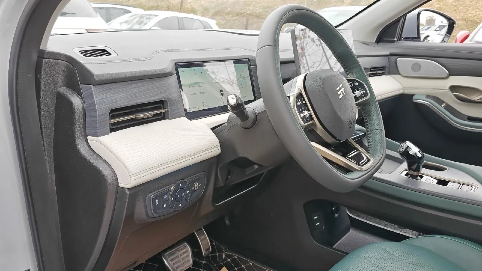 2023 Chery Tiggo 9 2.0T 261HP L4 8AT,autocango,china used car exporter,china ev exporter,chinese used car exporter,chinese used ev exporter