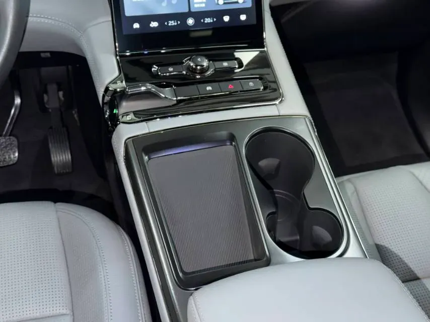 2020 NIO ES8 BEV 100KWH,autocango,china used car exporter,china ev exporter,chinese used car exporter,chinese used ev exporter