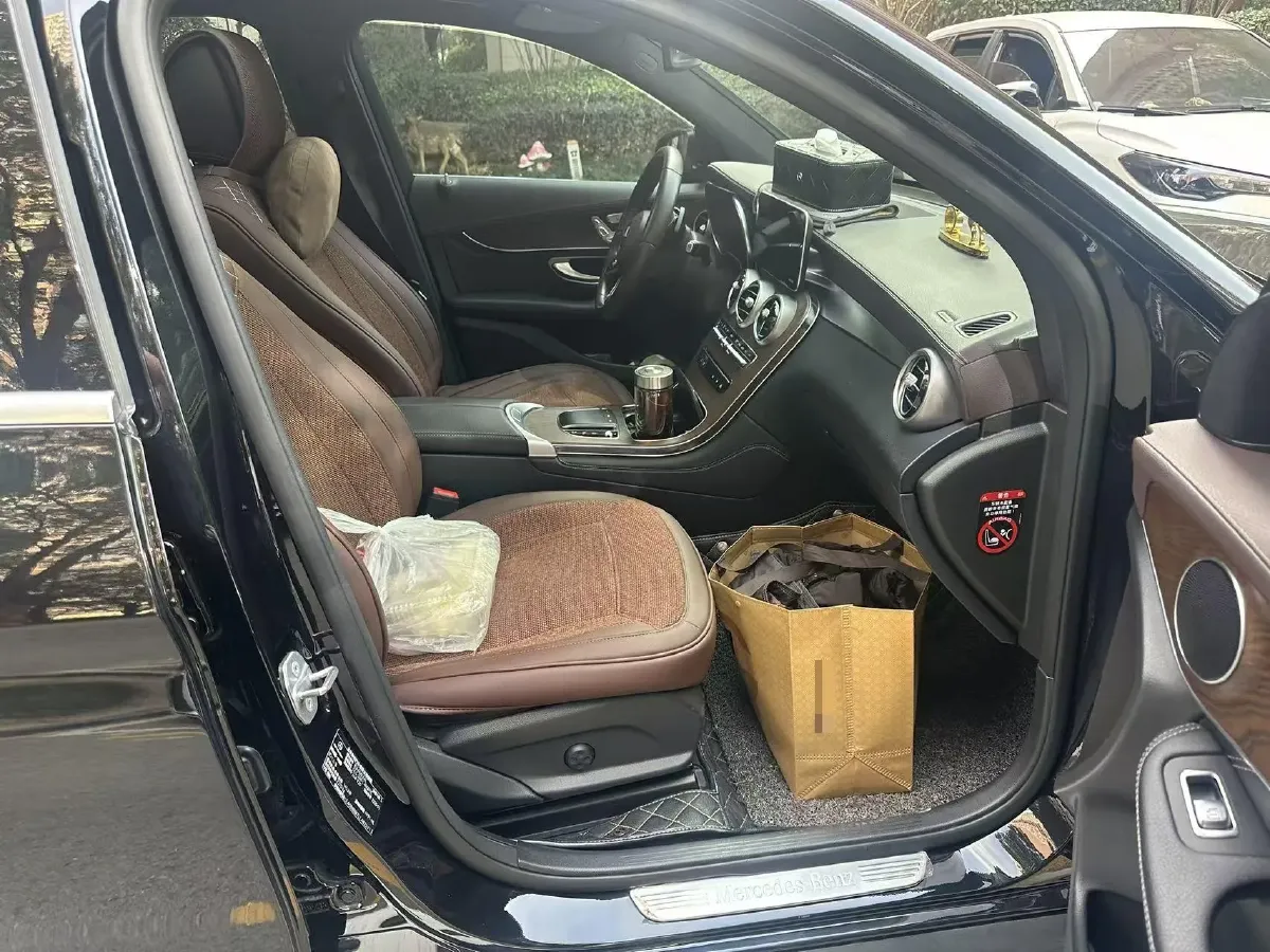 2020 Mercedes-Benz GLC Class 2.0T 197HP L4 9AT,autocango,china used car exporter,china ev exporter,chinese used car exporter,chinese used ev exporter