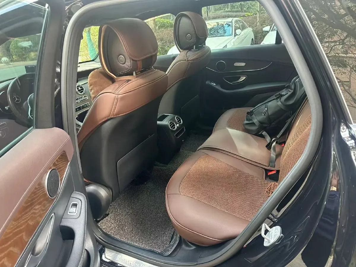 2020 Mercedes-Benz GLC Class 2.0T 197HP L4 9AT,autocango,china used car exporter,china ev exporter,chinese used car exporter,chinese used ev exporter