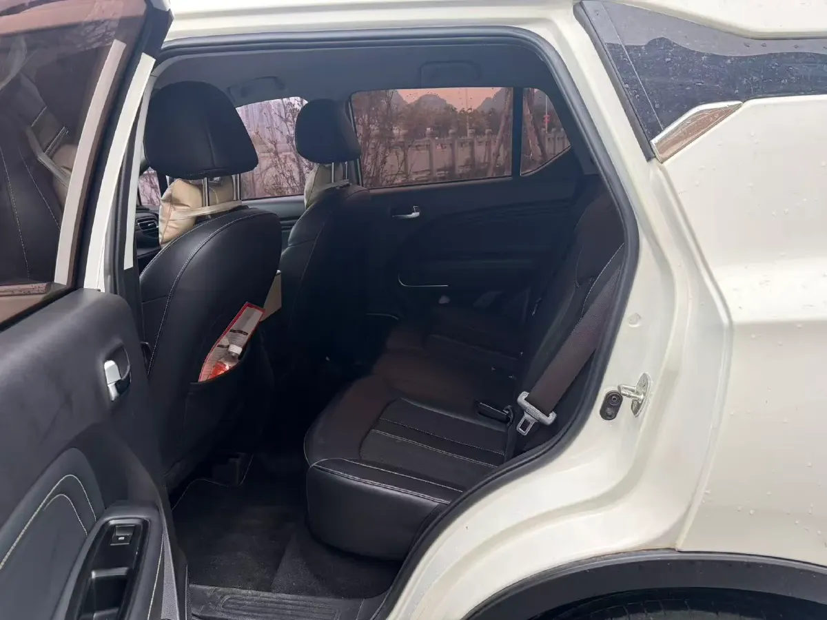 2022 GAC Trumpchi GS3 1.5T 169HP L4 6AT,autocango,china used car exporter,china ev exporter,chinese used car exporter,chinese used ev exporter