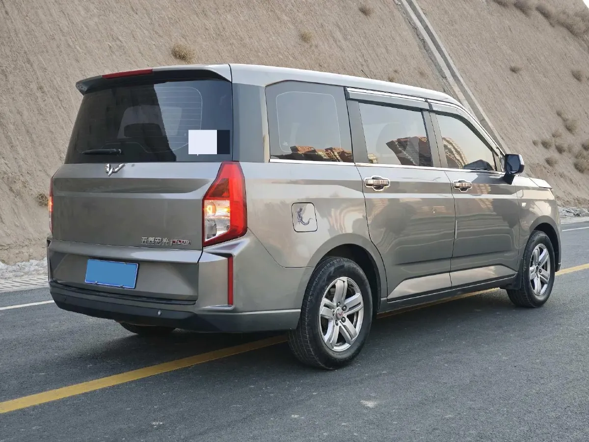 2019 WuLing HongGuang Plus 1.5T 147HP L4 6MT,autocango,china used car exporter,china ev exporter,chinese used car exporter,chinese used ev exporter