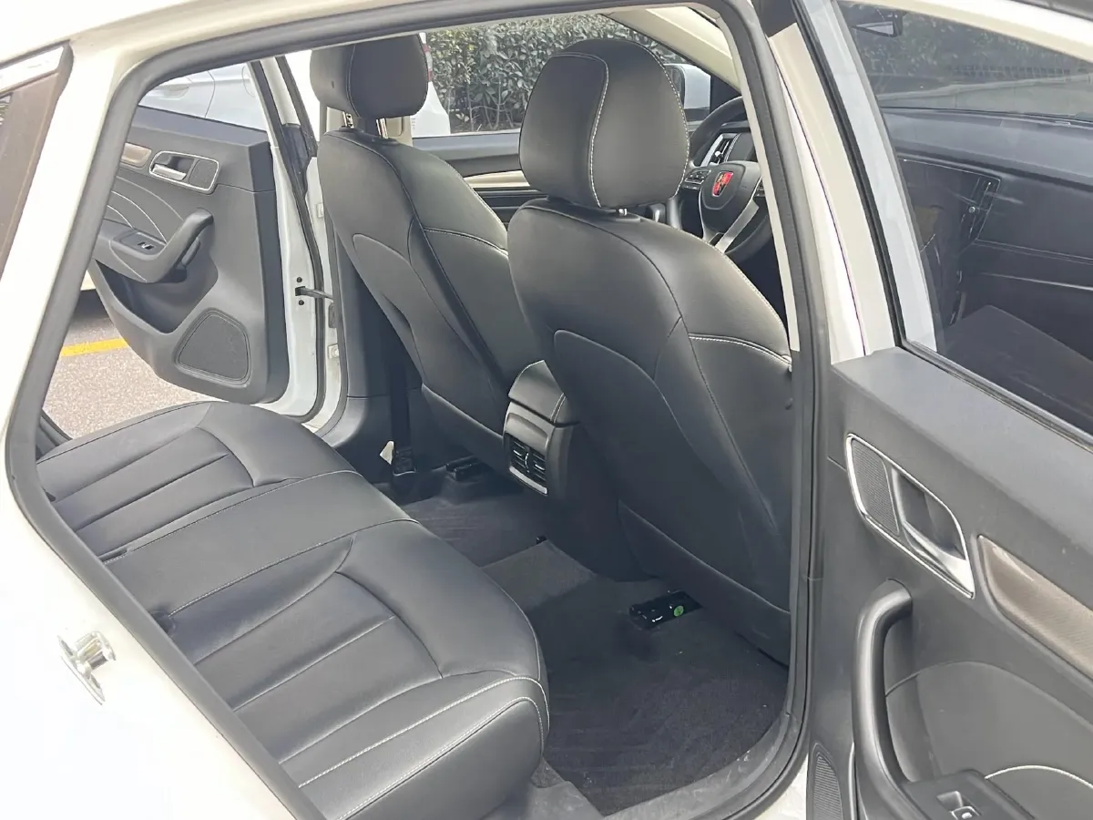 2020 Roewe i6 1.6L 125HP L4 CVT,autocango,china used car exporter,china ev exporter,chinese used car exporter,chinese used ev exporter