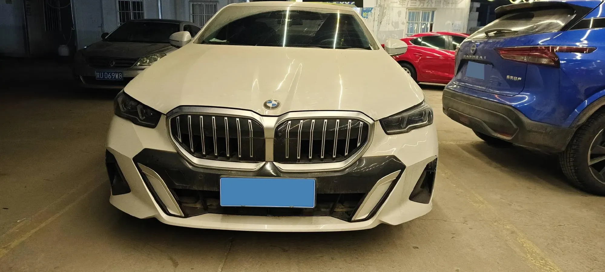 2024 BMW 5 Series 2.0T 258HP L4 8AT,autocango,china used car exporter,china ev exporter,chinese used car exporter,chinese used ev exporter