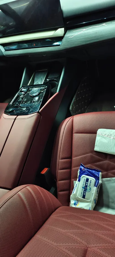 2024 BMW 5 Series 2.0T 258HP L4 8AT,autocango,china used car exporter,china ev exporter,chinese used car exporter,chinese used ev exporter