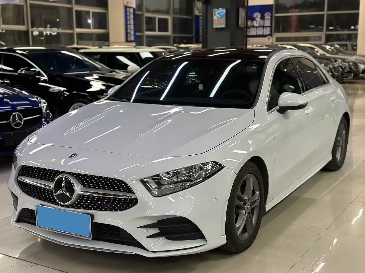 2020 Mercedes-Benz A Class 1.3T 136HP L4 7DCT,autocango,china used car exporter,china ev exporter,chinese used car exporter,chinese used ev exporter