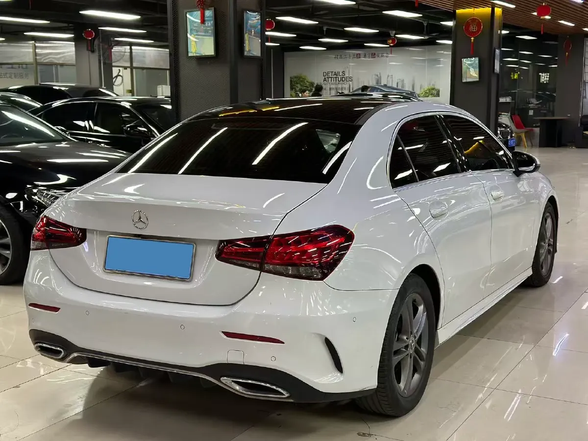 2020 Mercedes-Benz A Class 1.3T 136HP L4 7DCT,autocango,china used car exporter,china ev exporter,chinese used car exporter,chinese used ev exporter