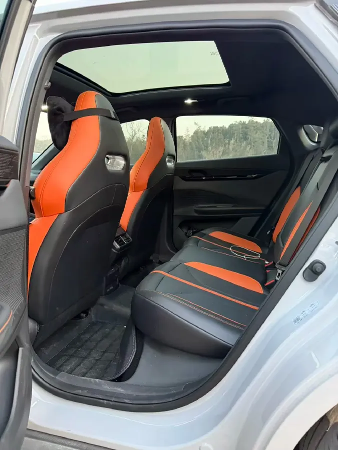 2024 ChangAn UNI-V 1.5T 188HP L4 7DCT,autocango,china used car exporter,china ev exporter,chinese used car exporter,chinese used ev exporter