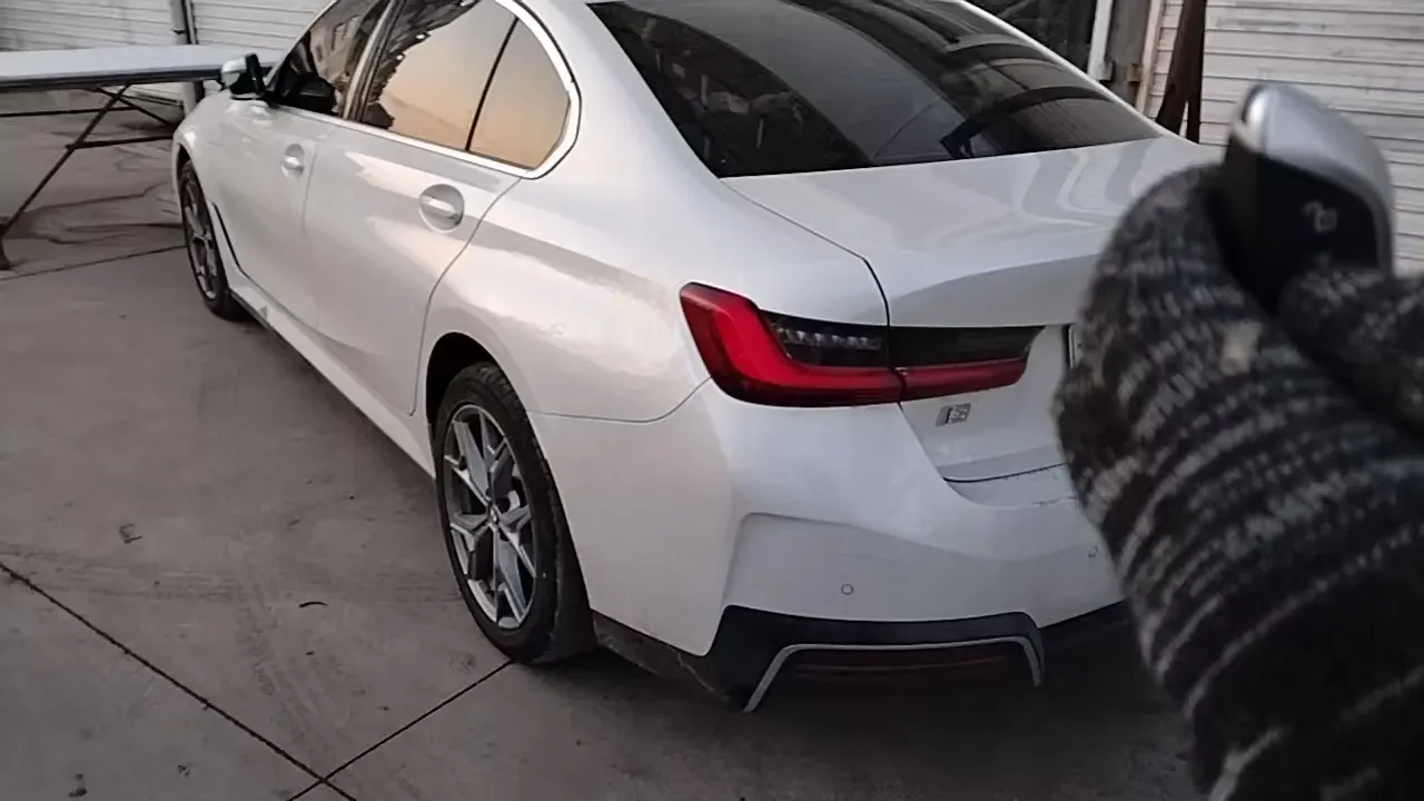 2024 BMW i3 BEV 70KWH,autocango,china used car exporter,china ev exporter,chinese used car exporter,chinese used ev exporter