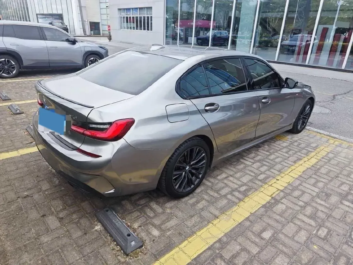 2021 BMW 3 Series 2.0T 184HP L4 8AT,autocango,china used car exporter,china ev exporter,chinese used car exporter,chinese used ev exporter