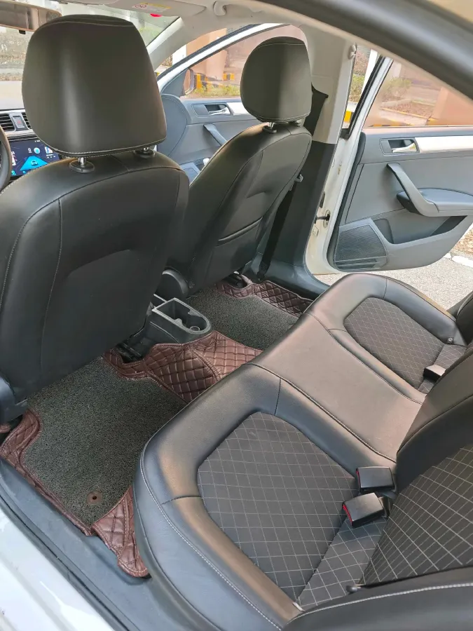 2019 SWM G01 1.5T 156HP L4 6AT,autocango,china used car exporter,china ev exporter,chinese used car exporter,chinese used ev exporter