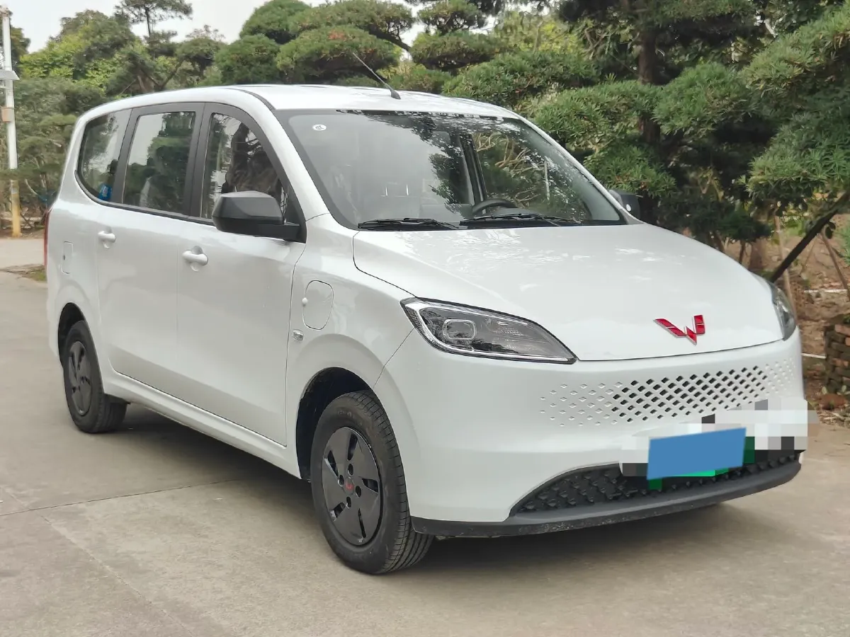 2025 WuLing HongGuang New Energy REEV 99HP REEV,autocango,china used car exporter,china ev exporter,chinese used car exporter,chinese used ev exporter