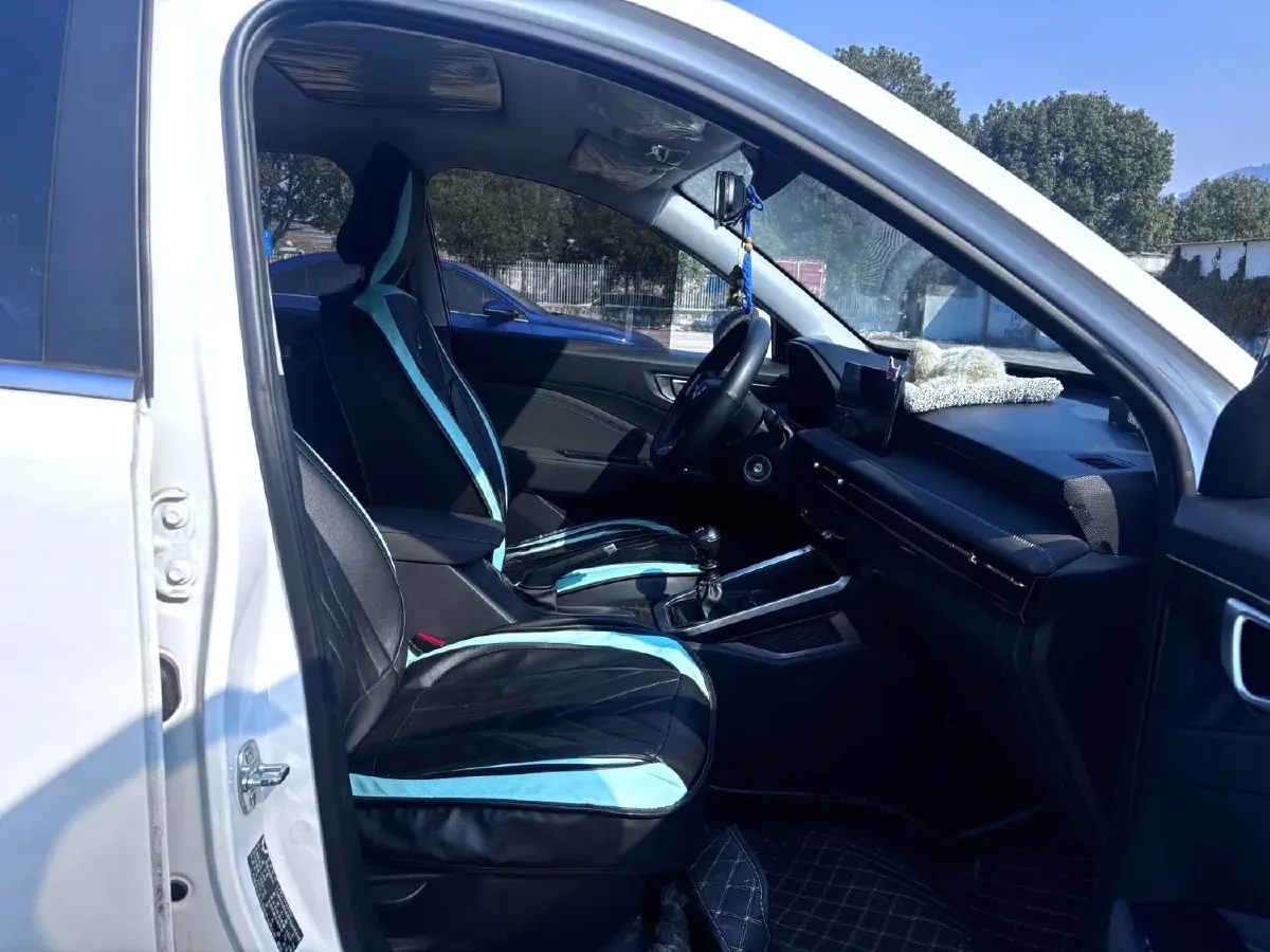 2022 WuLing XingChi 1.5L 99HP L4 6MT,autocango,china used car exporter,china ev exporter,chinese used car exporter,chinese used ev exporter