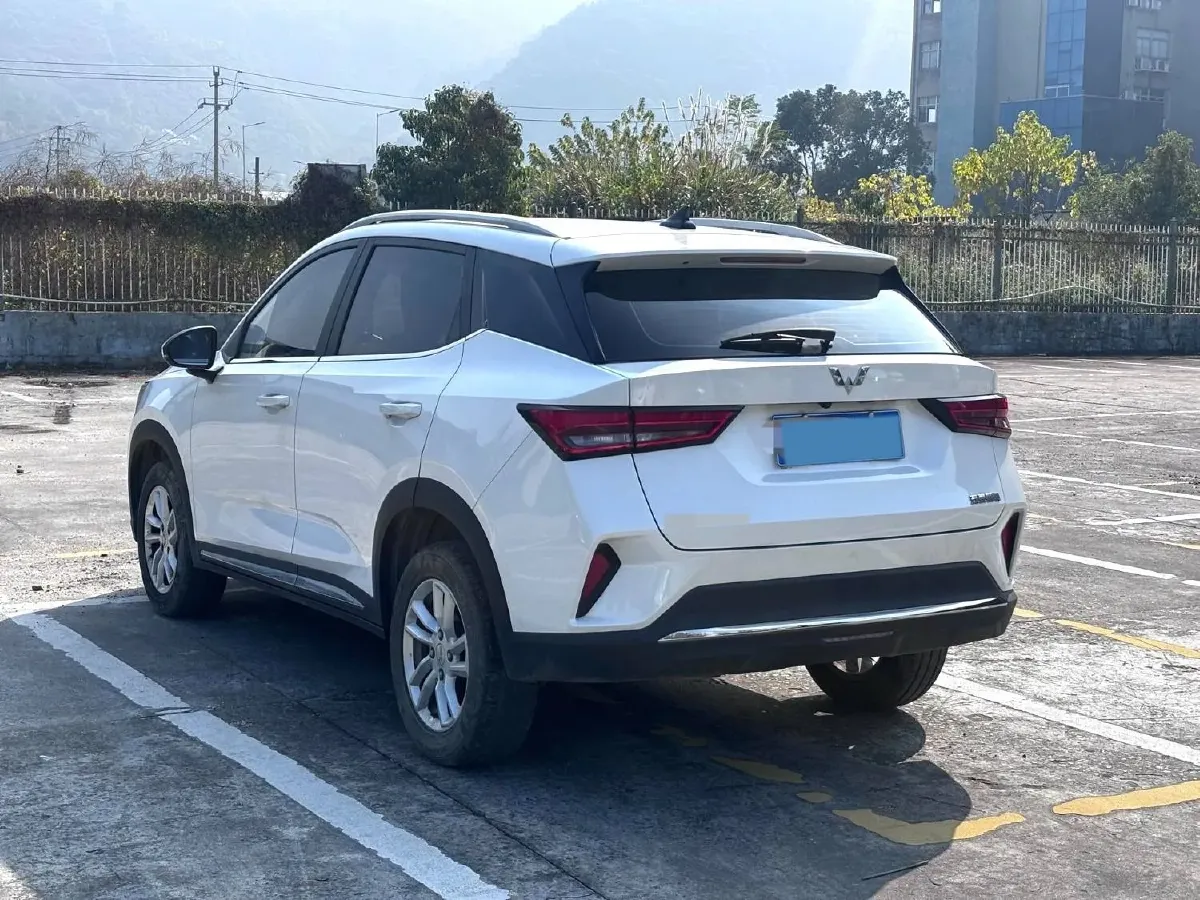 2022 WuLing XingChi 1.5L 99HP L4 6MT,autocango,china used car exporter,china ev exporter,chinese used car exporter,chinese used ev exporter