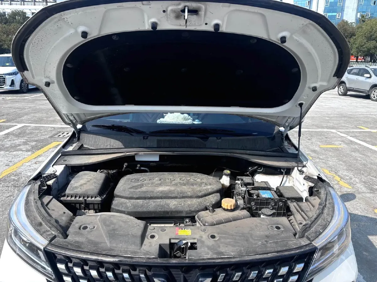 2022 WuLing XingChi 1.5L 99HP L4 6MT,autocango,china used car exporter,china ev exporter,chinese used car exporter,chinese used ev exporter