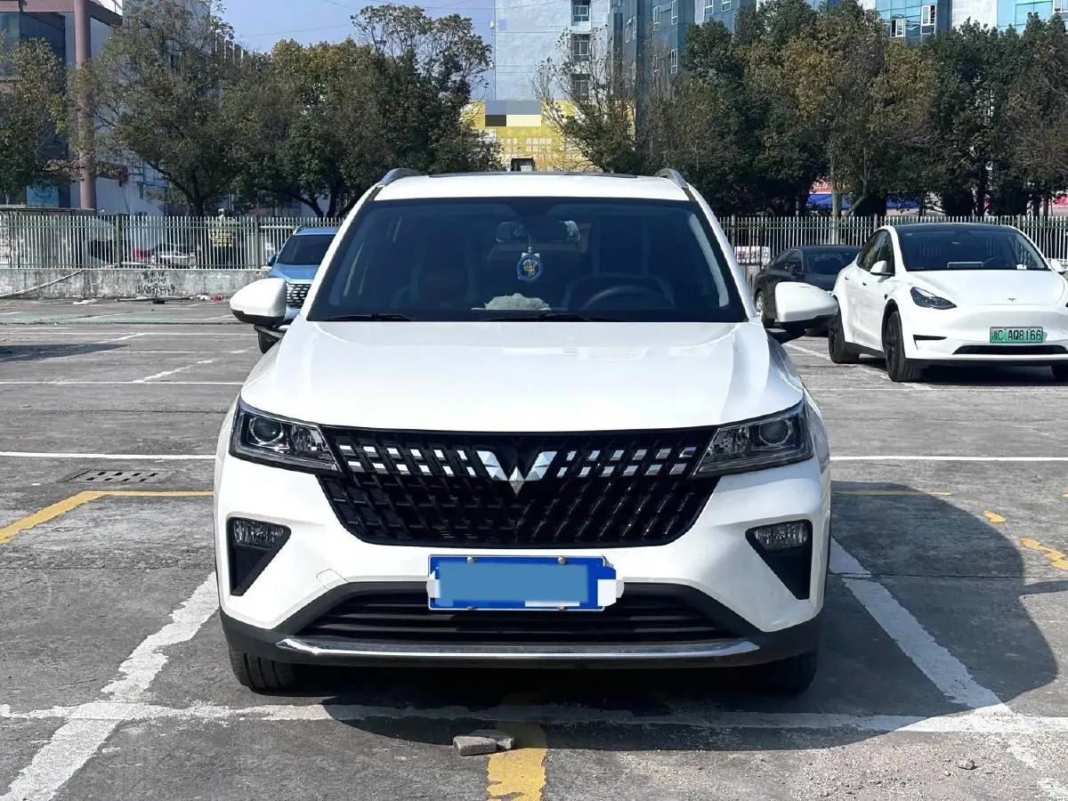 2022 WuLing XingChi 1.5L 99HP L4 6MT,autocango,china used car exporter,china ev exporter,chinese used car exporter,chinese used ev exporter