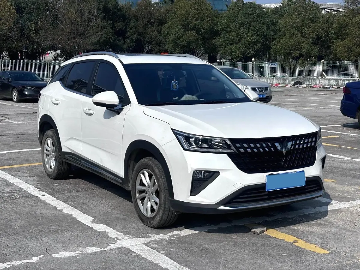 2022 WuLing XingChi 1.5L 99HP L4 6MT,autocango,china used car exporter,china ev exporter,chinese used car exporter,chinese used ev exporter