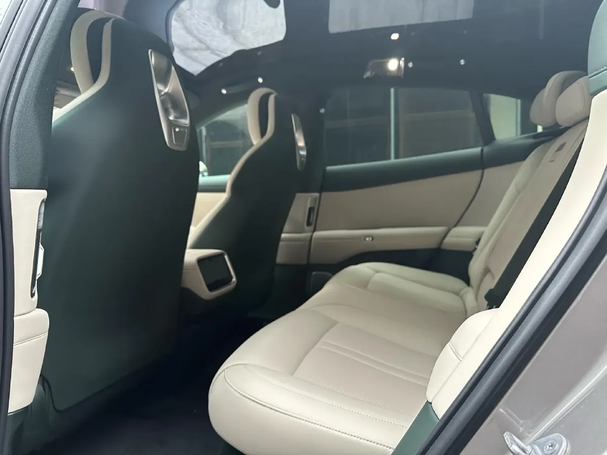 2025 MI YU7 BEV 96.3KWH,autocango,china used car exporter,china ev exporter,chinese used car exporter,chinese used ev exporter