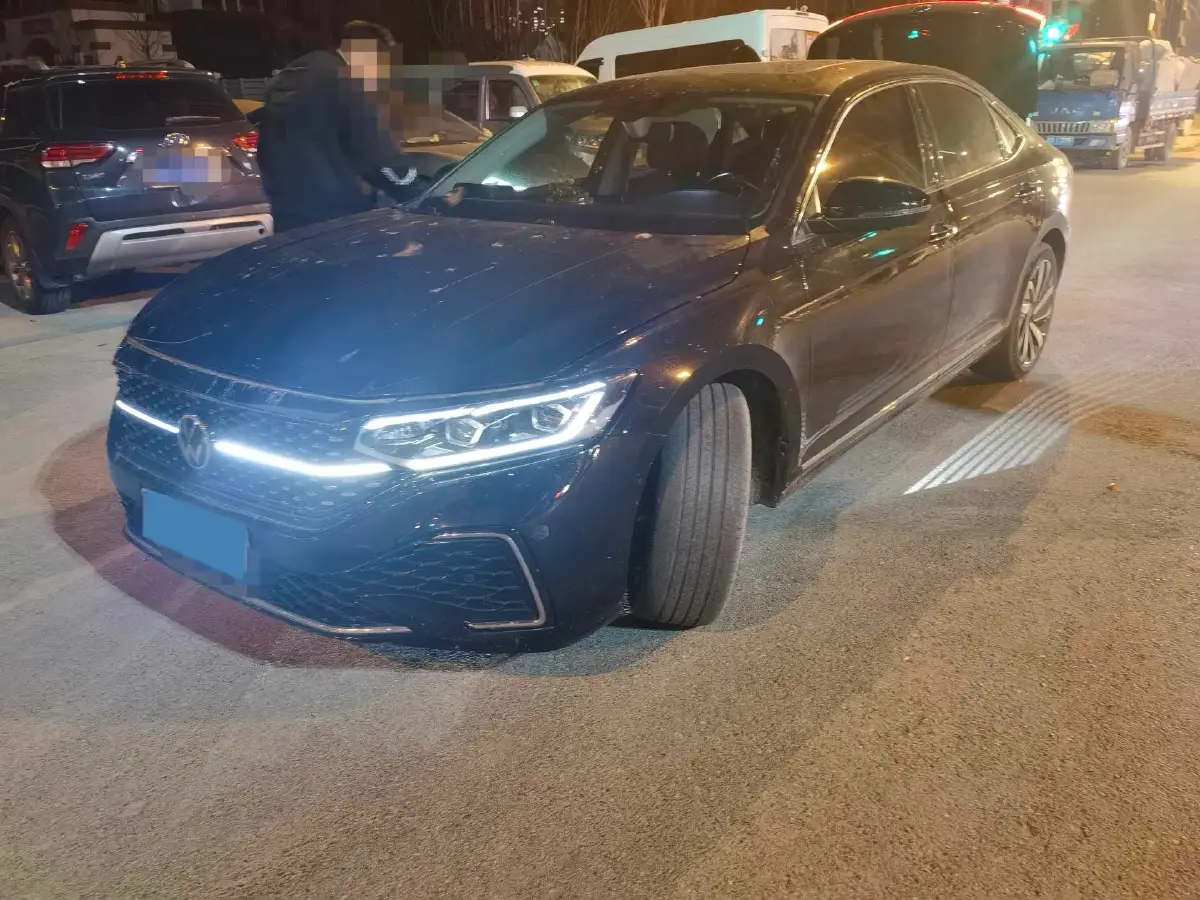 2021 Volkswagen Passat 2.0T 186HP L4 7DCT