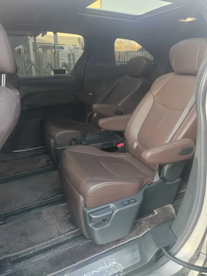 2021 Toyota Sienna 2.5L 192HP L4 E-CVT Hybrid,autocango,china used car exporter,china ev exporter,chinese used car exporter,chinese used ev exporter