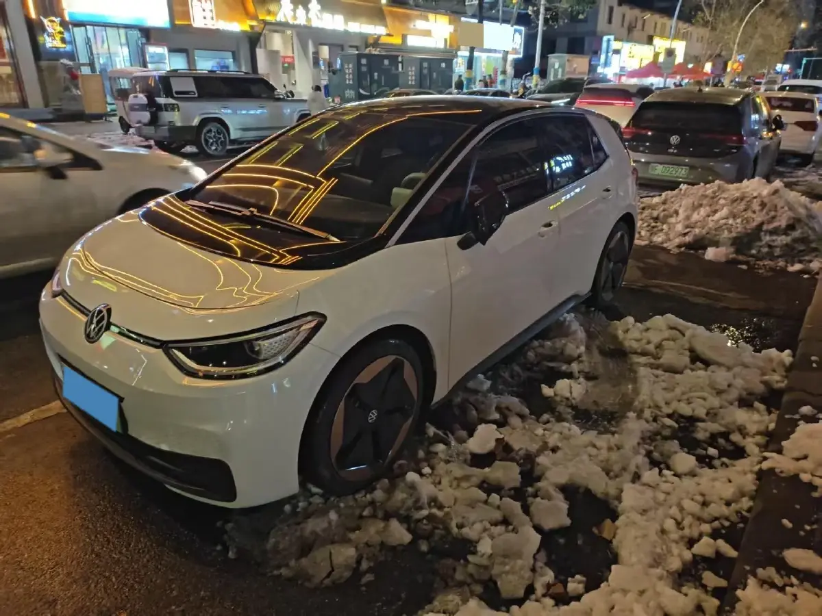 2025 JMC DaDao 2.3T 177HP L4 8AT