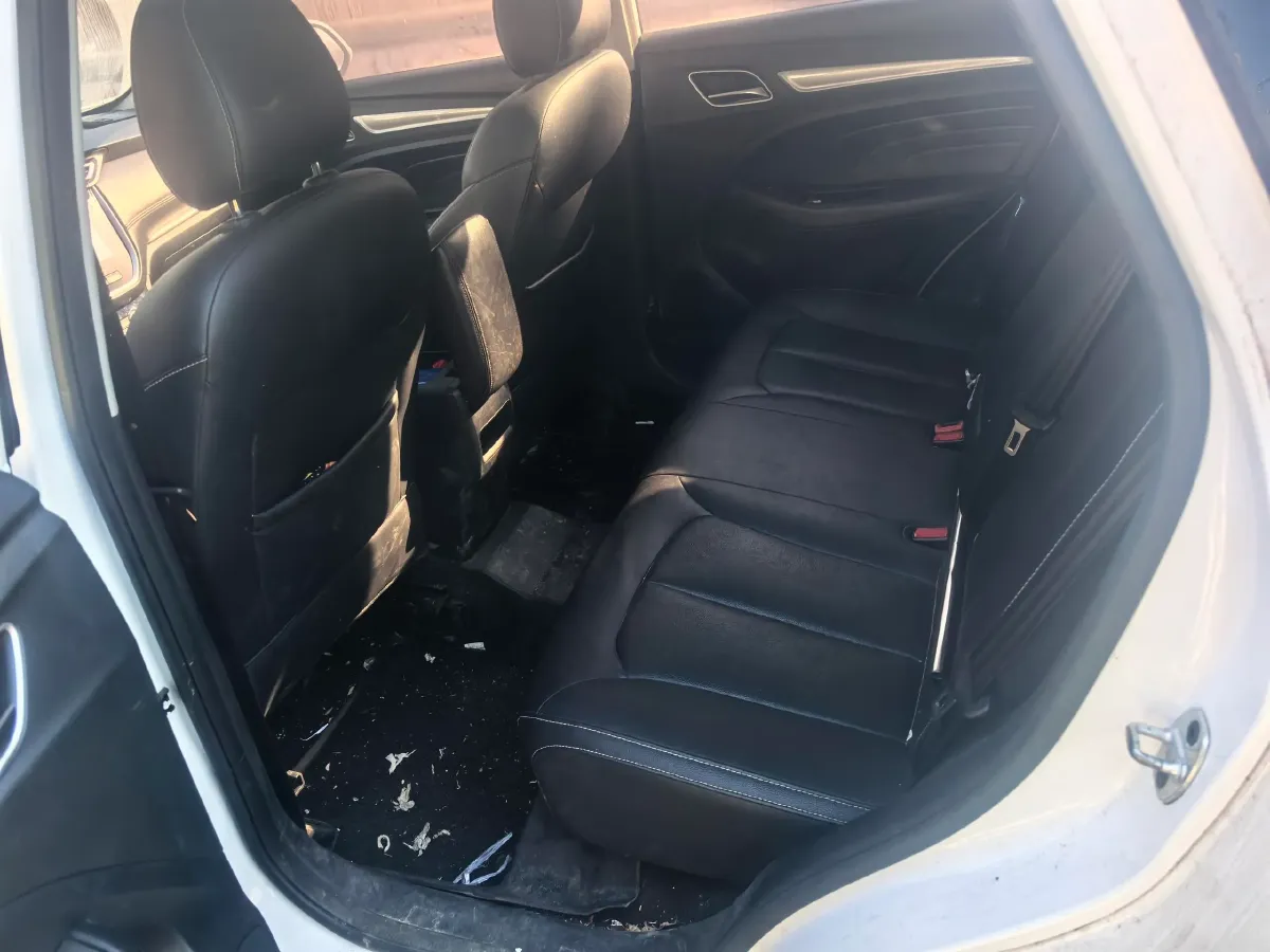 2018 Roewe RX5 1.5T 169HP L4 6MT,autocango,china used car exporter,china ev exporter,chinese used car exporter,chinese used ev exporter