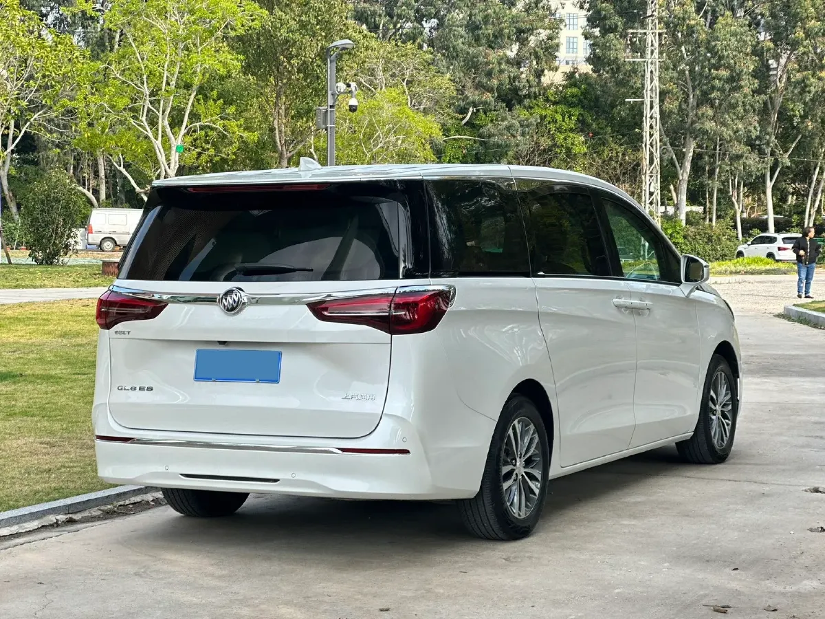2020 Buick GL8 2.0T 237HP L4 9AT,autocango,china used car exporter,china ev exporter,chinese used car exporter,chinese used ev exporter