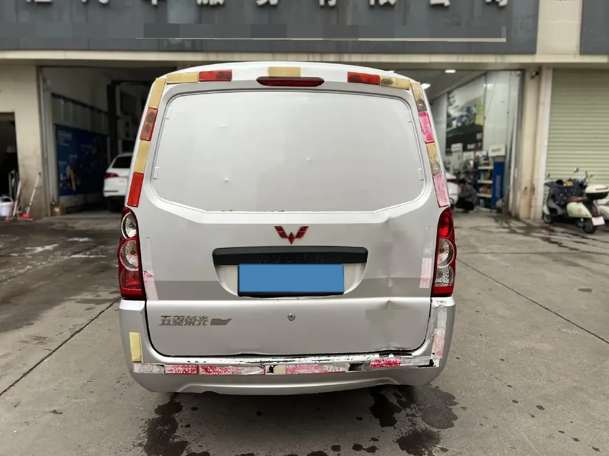 2022 WuLing RongGuang Mini Truck EV BEV 41.5KWH,autocango,china used car exporter,china ev exporter,chinese used car exporter,chinese used ev exporter